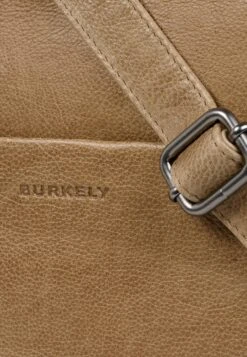 BURKELY Just Jolie Hobo - Rugzak - Khaki -Burkely 6140e58f10214cc9acb3115f1f33b040