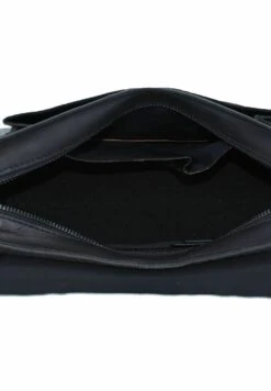 BURKELY Schoudertas - Black -Burkely c41c9aa52de34045a92d47f53b1025fd